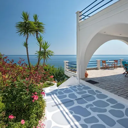 Blue Dream Seaside Villa-100 Steps To Shore 0 Crowds Villa